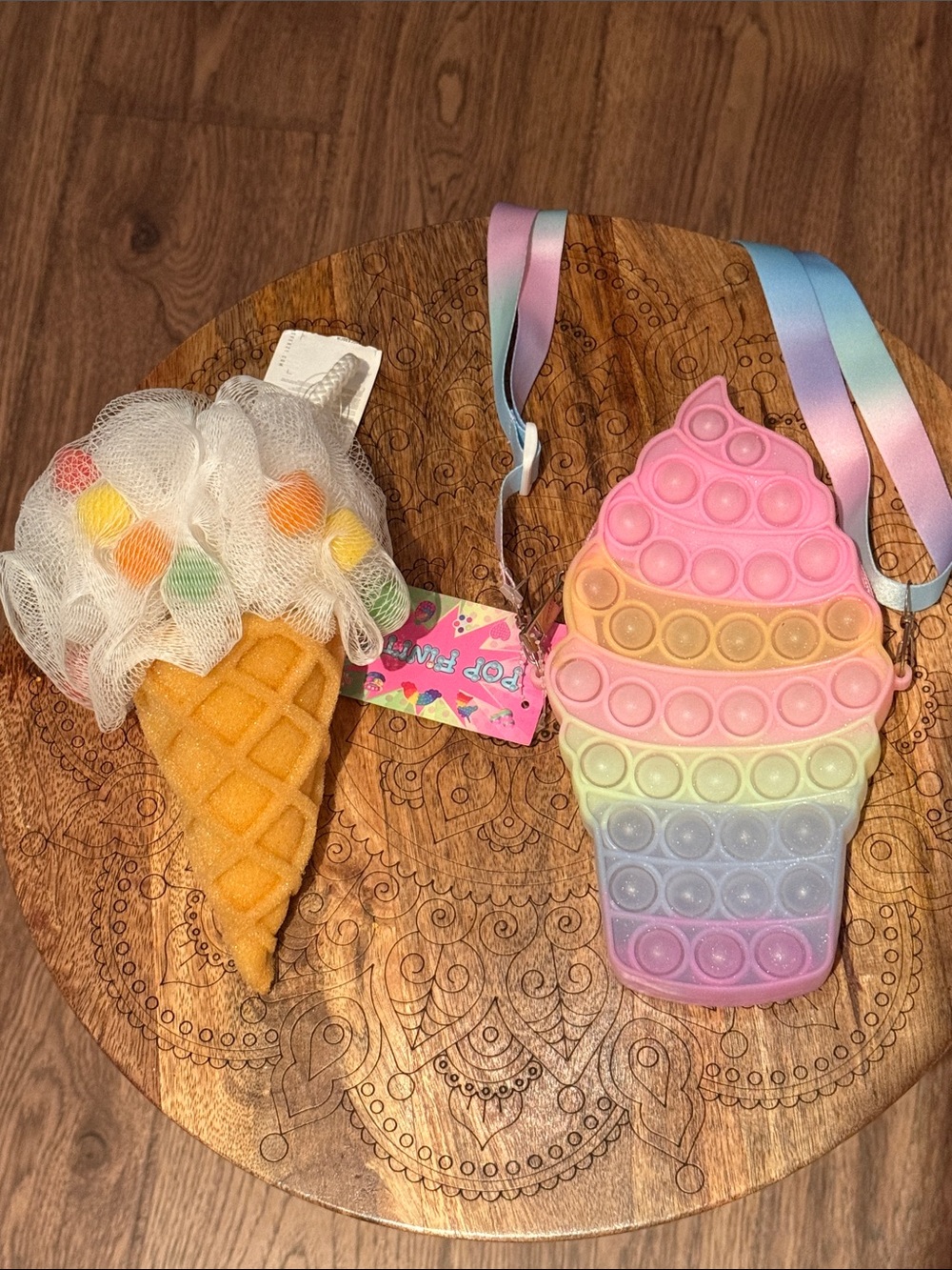 Kids Ice Cream Pop-It Crossbody Bag in Pastel Rainbow - bonus loofa NWT